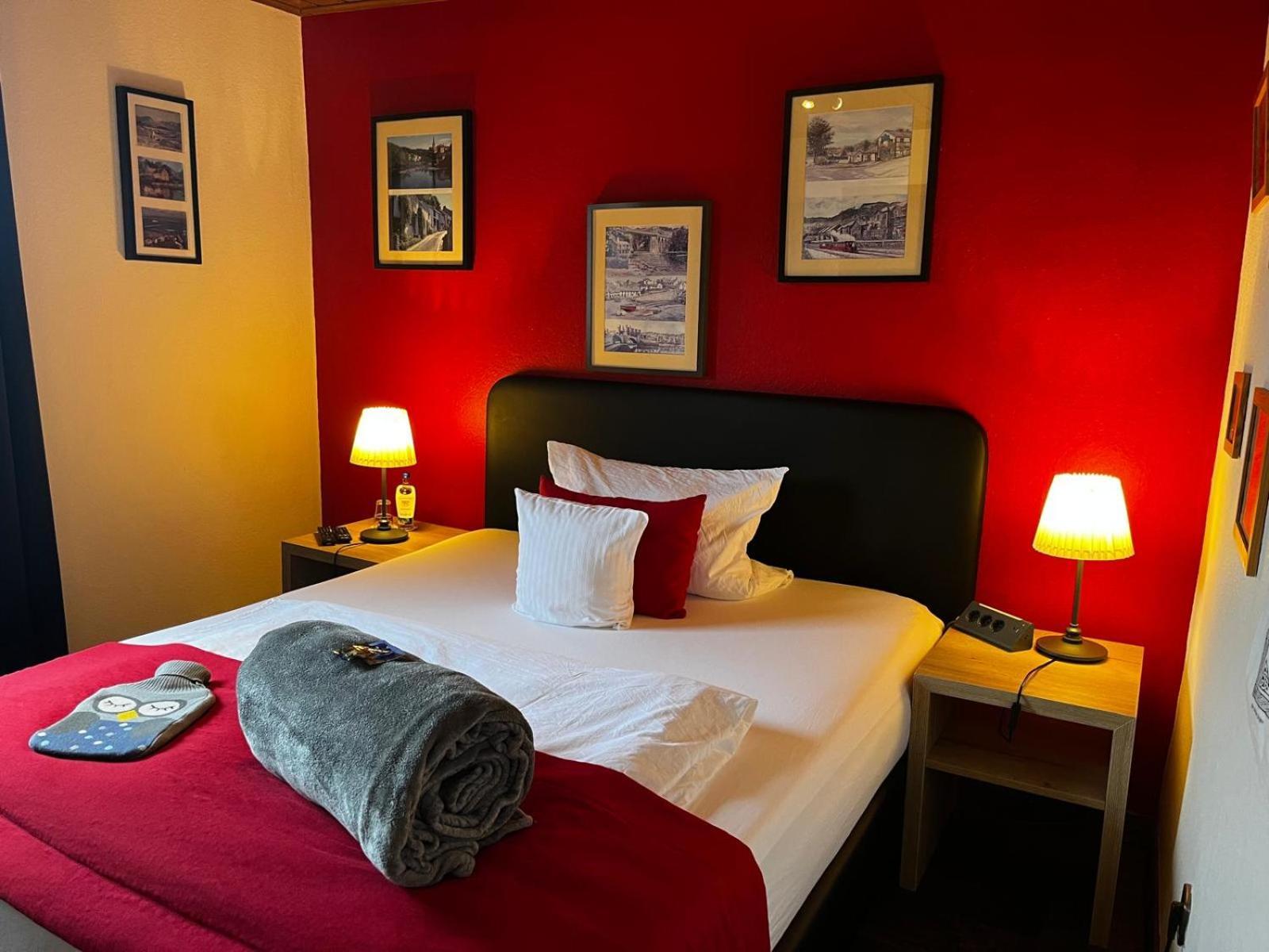 Henblas Hotel Neuenrade 外观 照片