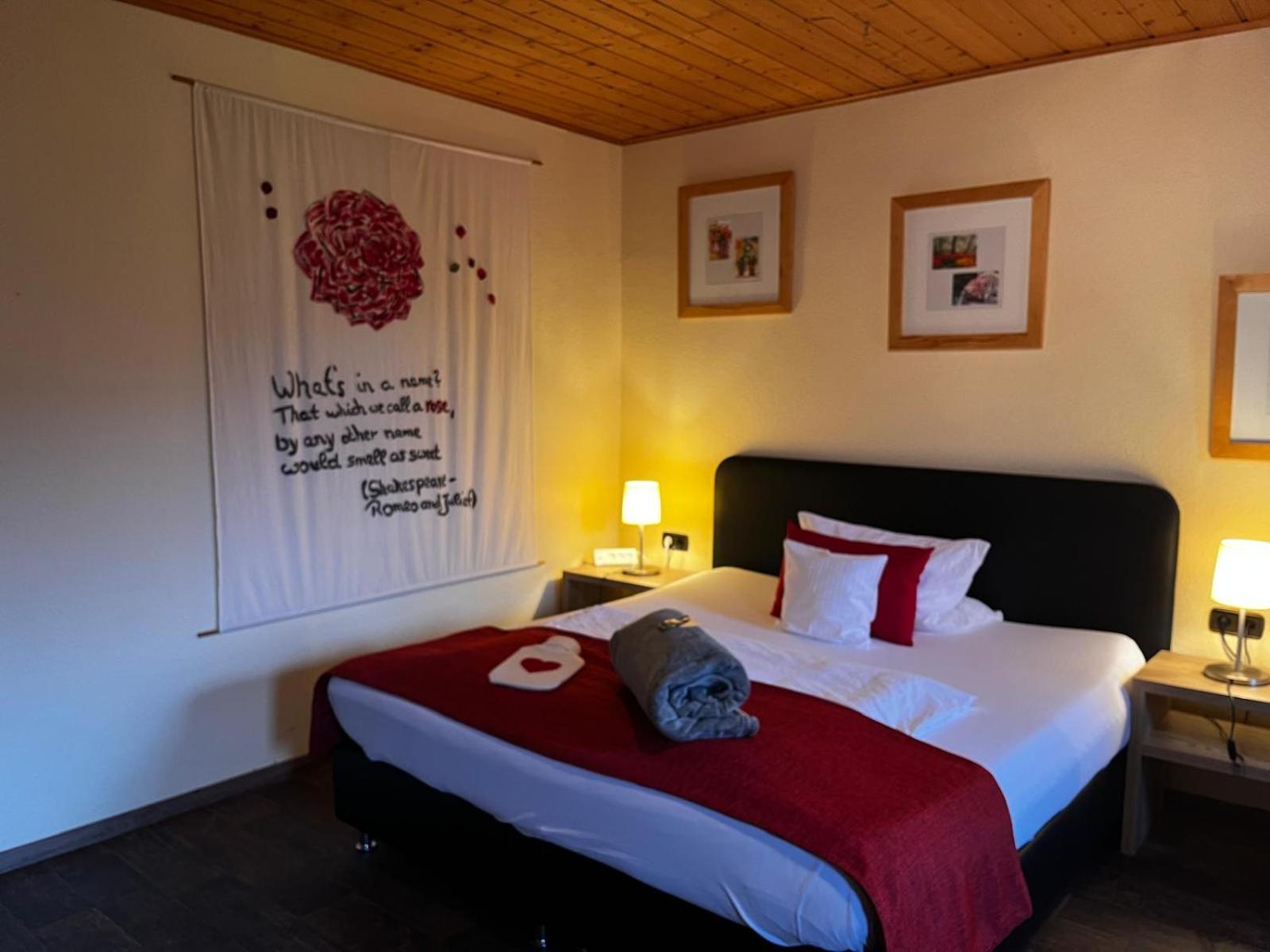Henblas Hotel Neuenrade 外观 照片