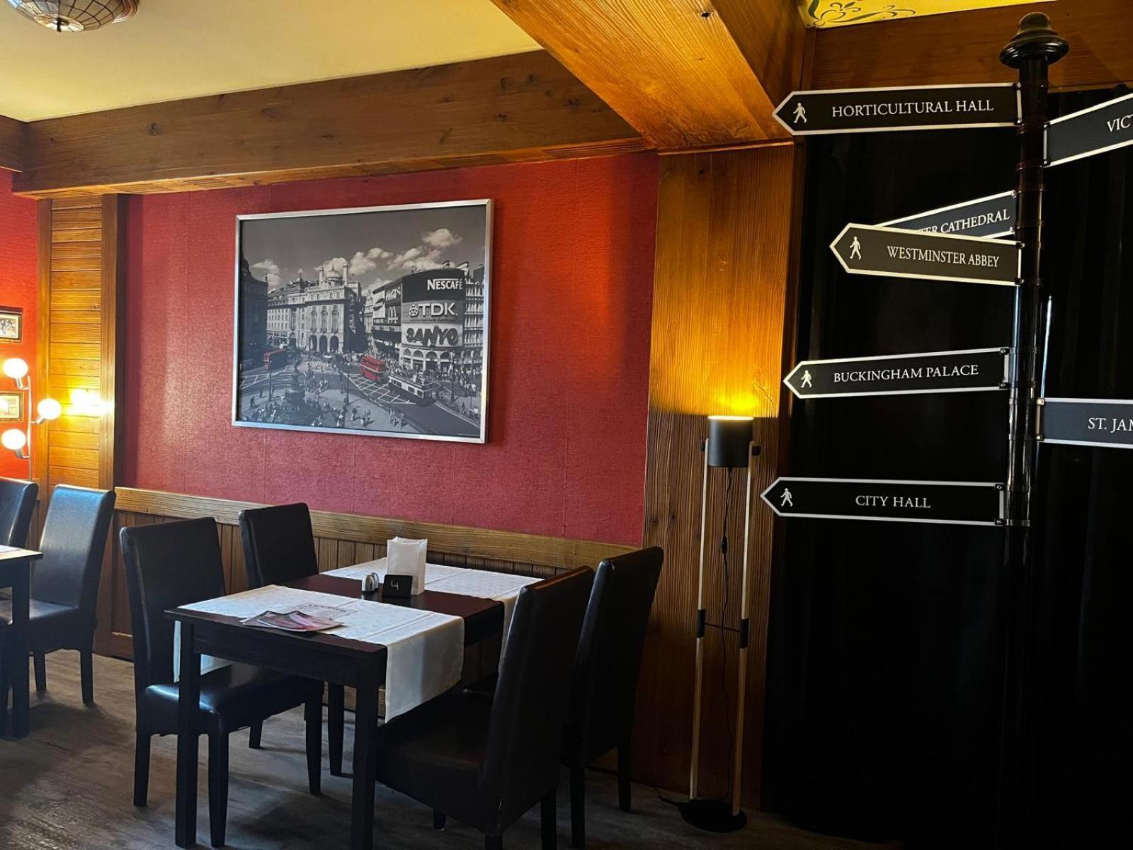 Henblas Hotel Neuenrade 外观 照片
