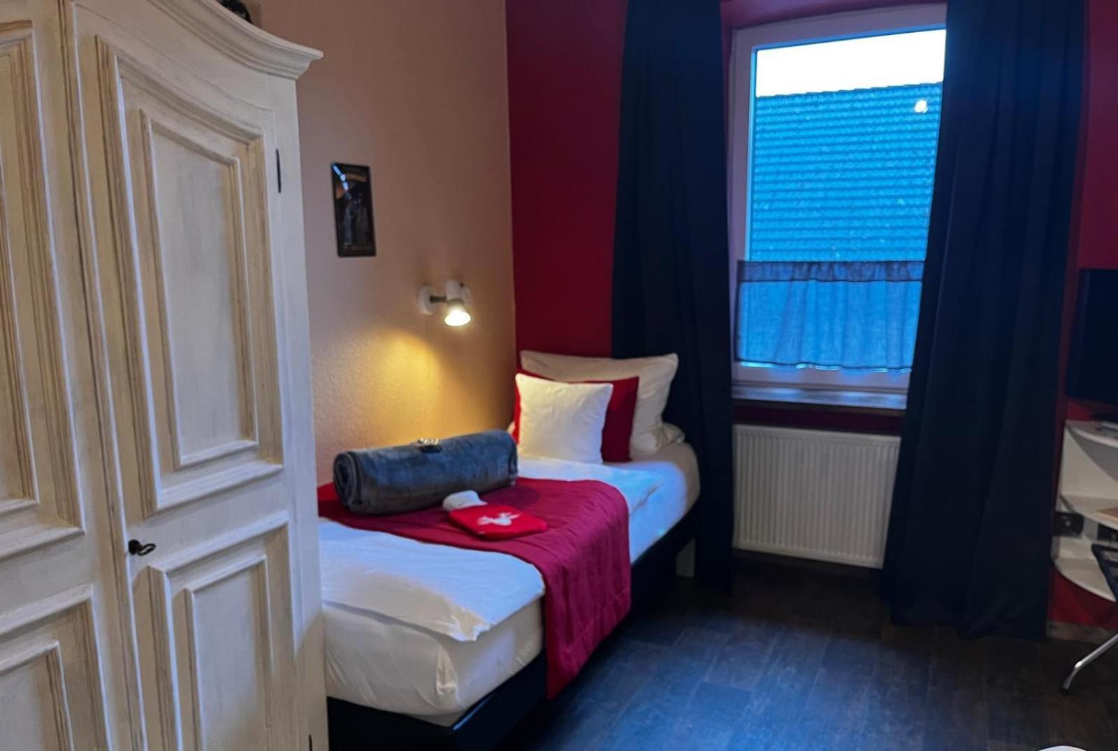 Henblas Hotel Neuenrade 外观 照片